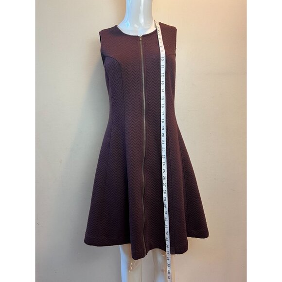Ann Taylor Mini Skater Dress Crew Neck Sleevless Front Zip Up Maroon Size 4 - Picture 3 of 7